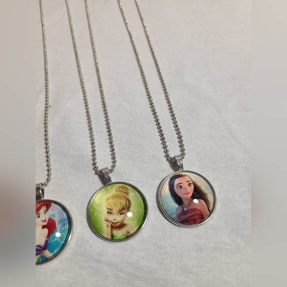 Long chain Disney princess necklace lot- Cinderella, Tinkerbell, Ariel, Moana. - Picture 3 of 4